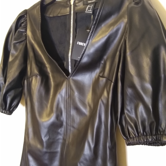 Forever 21 Faux Leather Mini Dress Size Small NWT - Picture 3 of 5